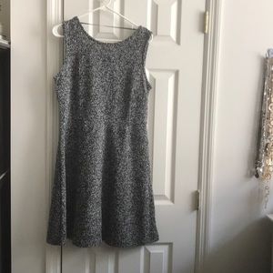 Sleeveless boucle dress.Perfect for work in summer
